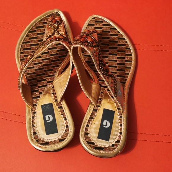 Woman sandals - Picture 2 of 2